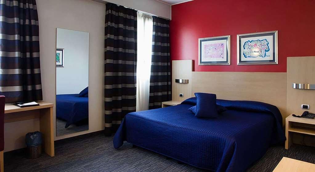 Hotel Sporting Cologno Cologno Monzese Room photo