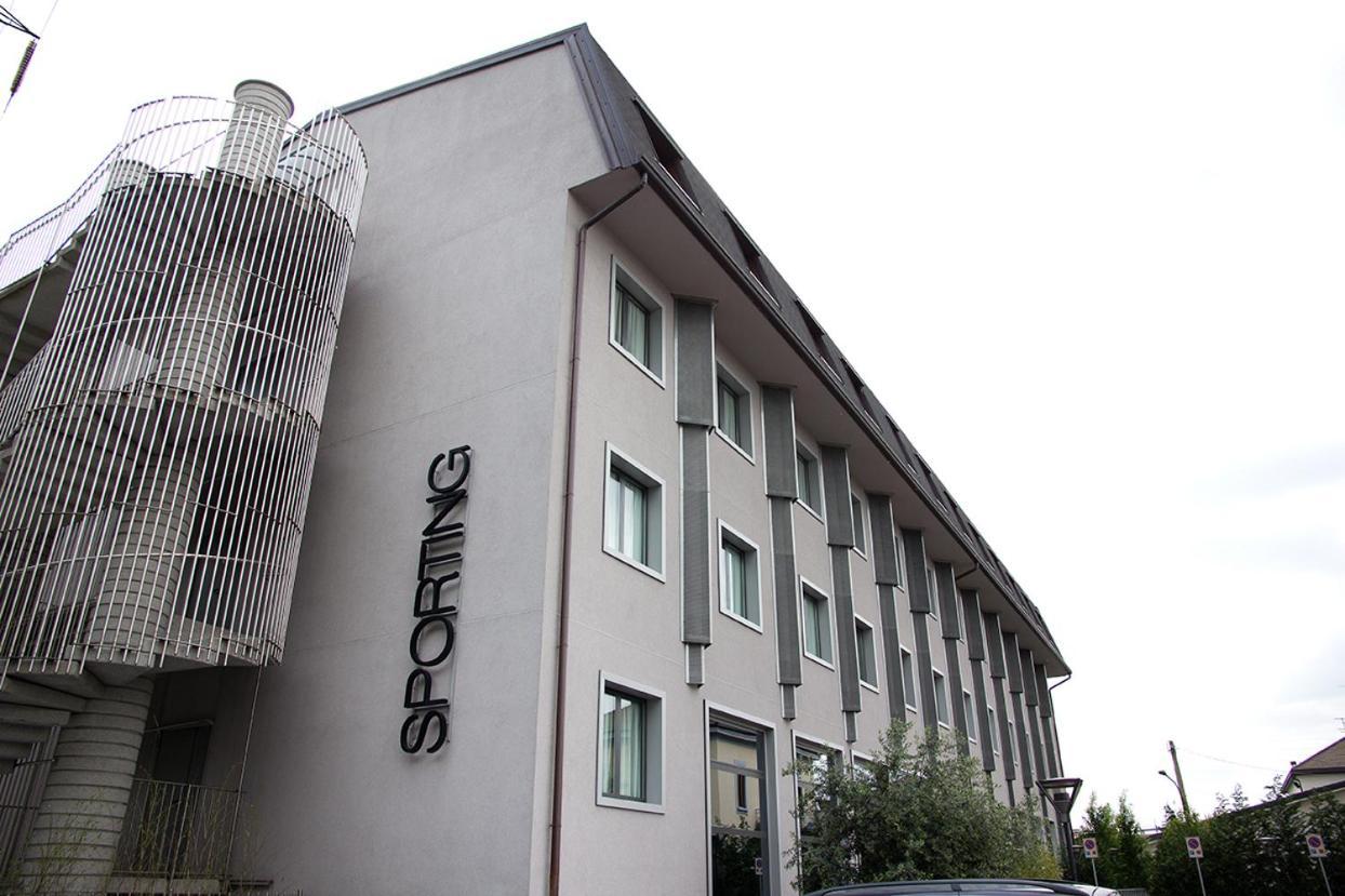 Hotel Sporting Cologno Cologno Monzese Exterior photo